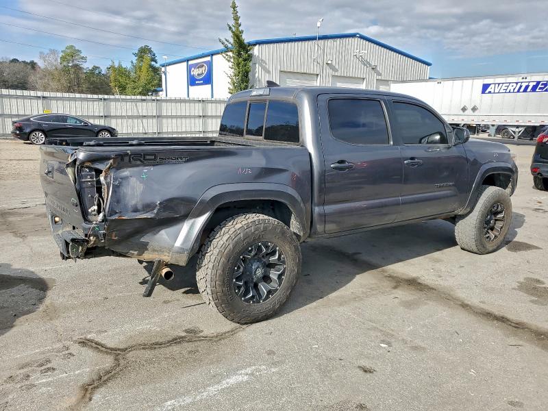 Фото 3 - TOYOTA TACOMA