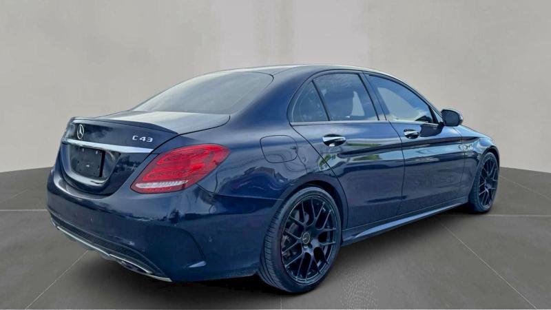 Фото 4 - MERCEDES-BENZ C-CLASS