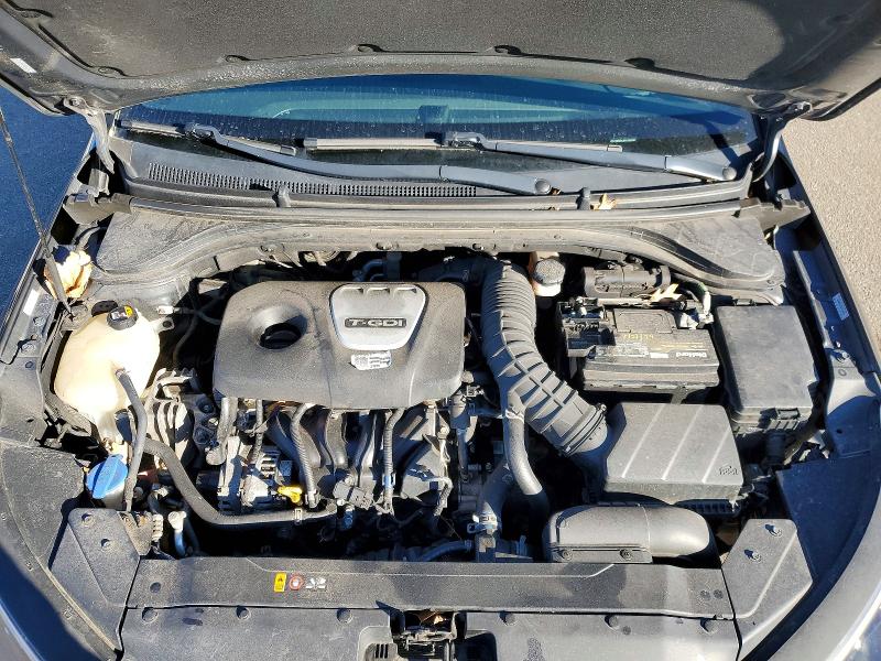 Фото 11 - HYUNDAI ELANTRA