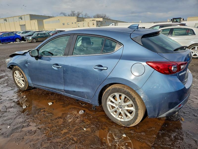Фото 2 - MAZDA 3