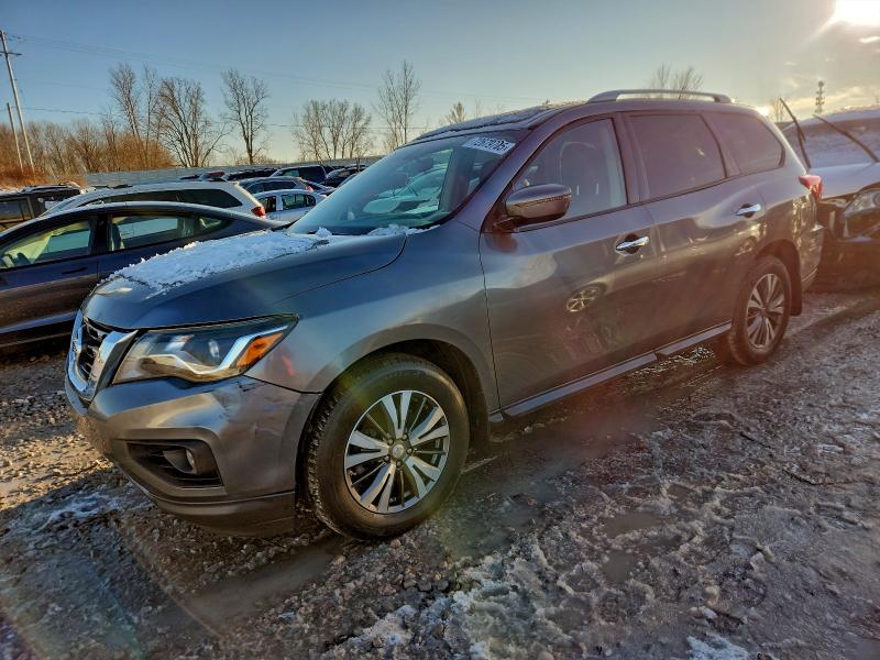 Фото 1 - NISSAN PATHFINDER