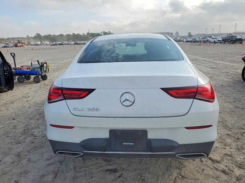 Фото 6 - MERCEDES-BENZ CLA-CLASS