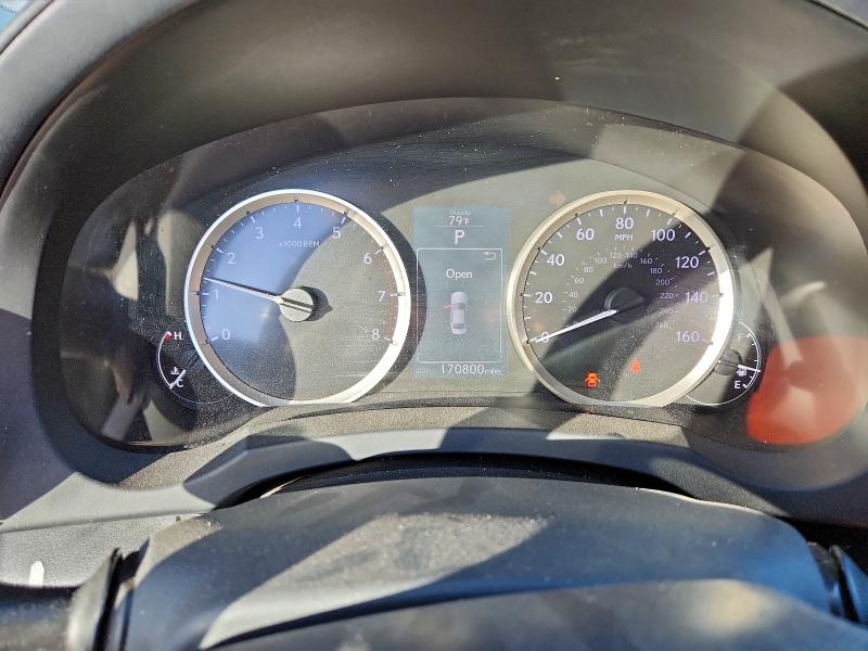 Фото 9 - LEXUS IS