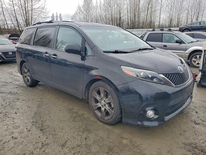 Фото 4 - TOYOTA SIENNA