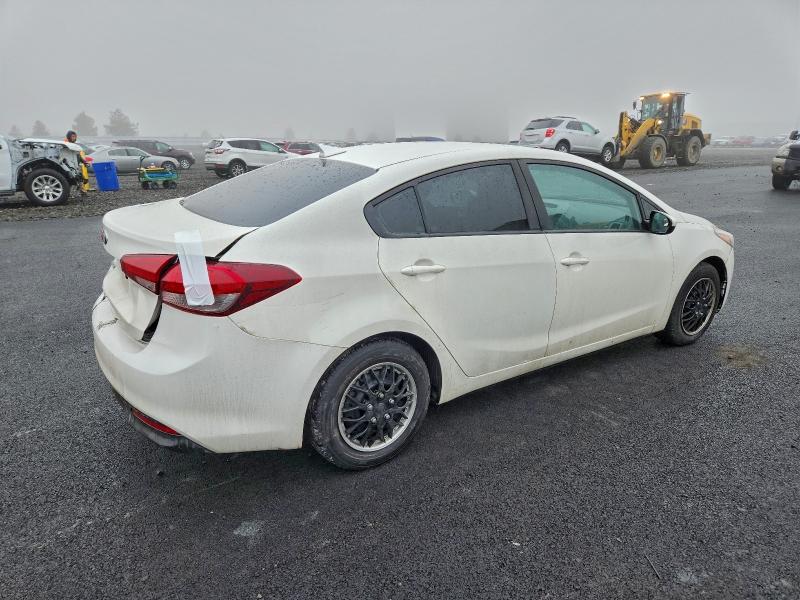 Фото 3 - KIA FORTE