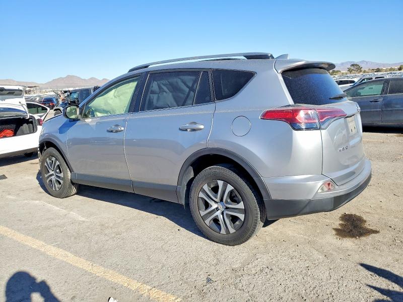 Фото 2 - TOYOTA RAV4