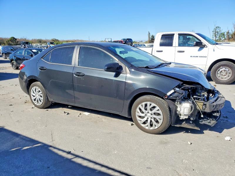 Фото 4 - TOYOTA COROLLA