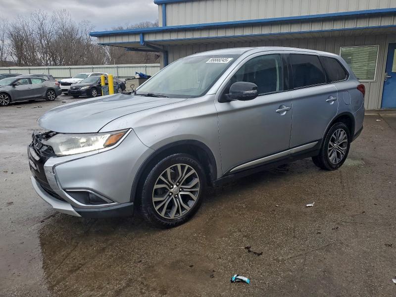 Фото 1 - MITSUBISHI OUTLANDER