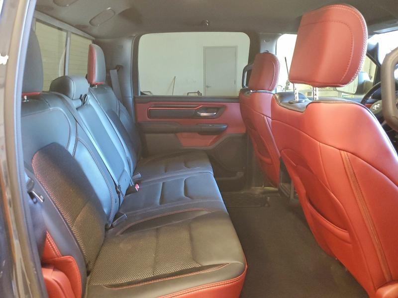 Фото 10 - RAM 1500