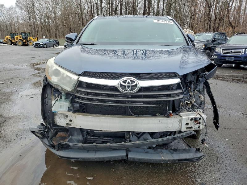 Фото 5 - TOYOTA HIGHLANDER