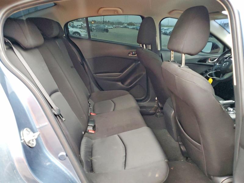 Фото 10 - MAZDA 3