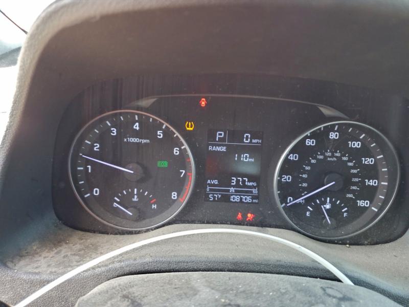 Фото 9 - HYUNDAI ELANTRA