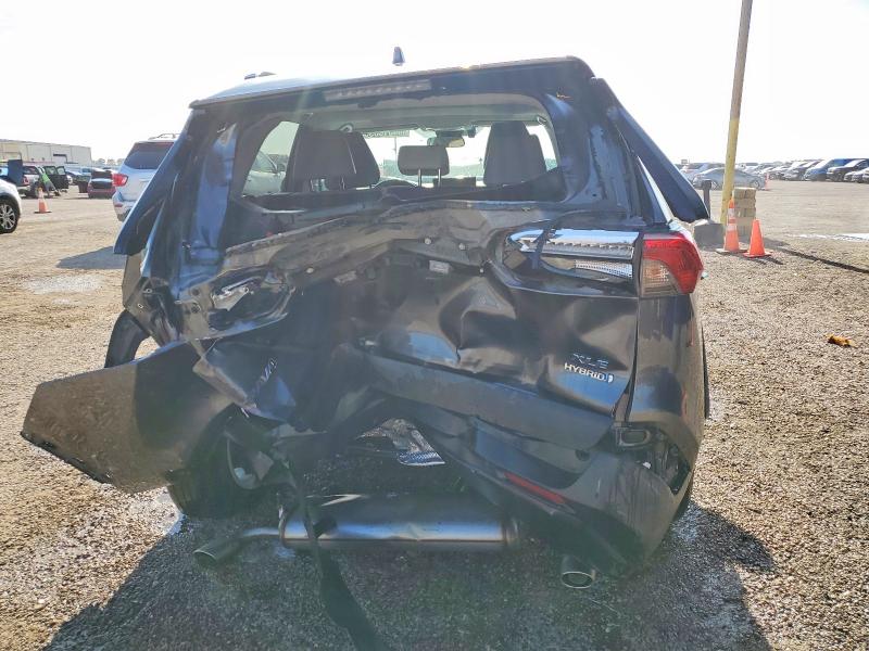 Фото 6 - TOYOTA RAV4