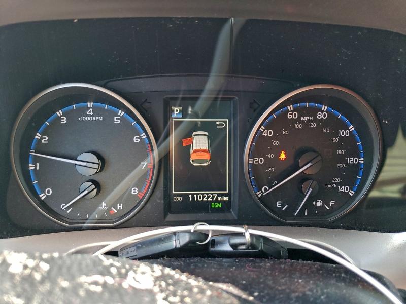 Фото 9 - TOYOTA RAV4