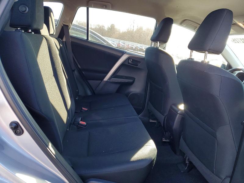 Фото 11 - TOYOTA RAV4