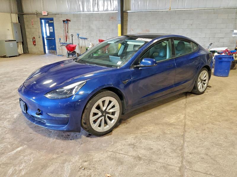Фото 1 - TESLA MODEL 3