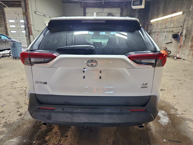 Фото 6 - TOYOTA RAV4