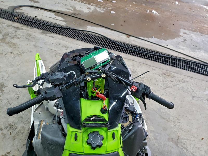 ARCTIC-CAT ZR8000 2021