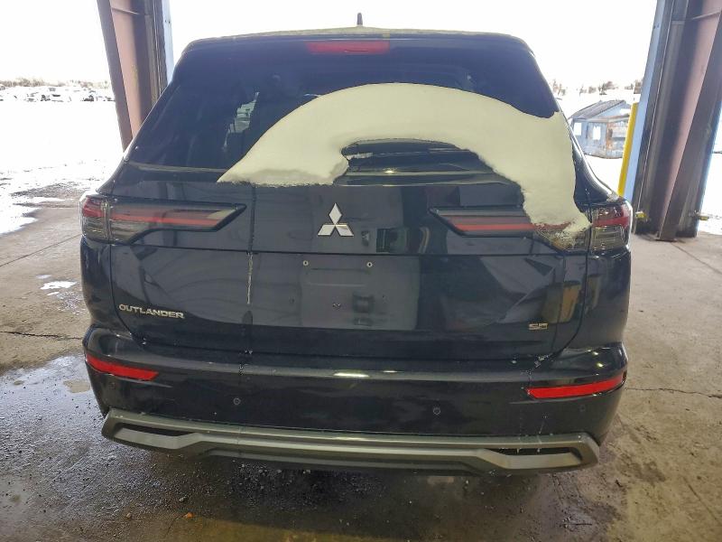 Фото 6 - MITSUBISHI OUTLANDER