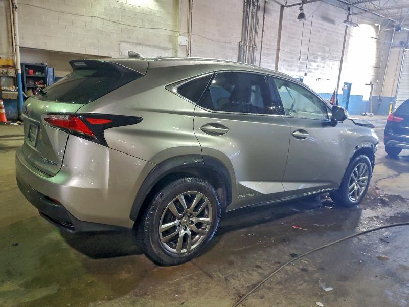 Фото 3 - LEXUS NX