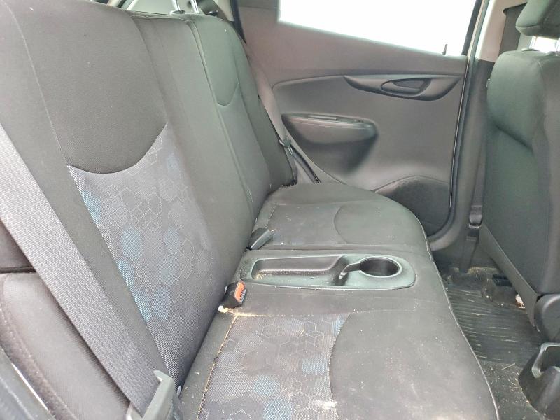 Фото 10 - CHEVROLET SPARK