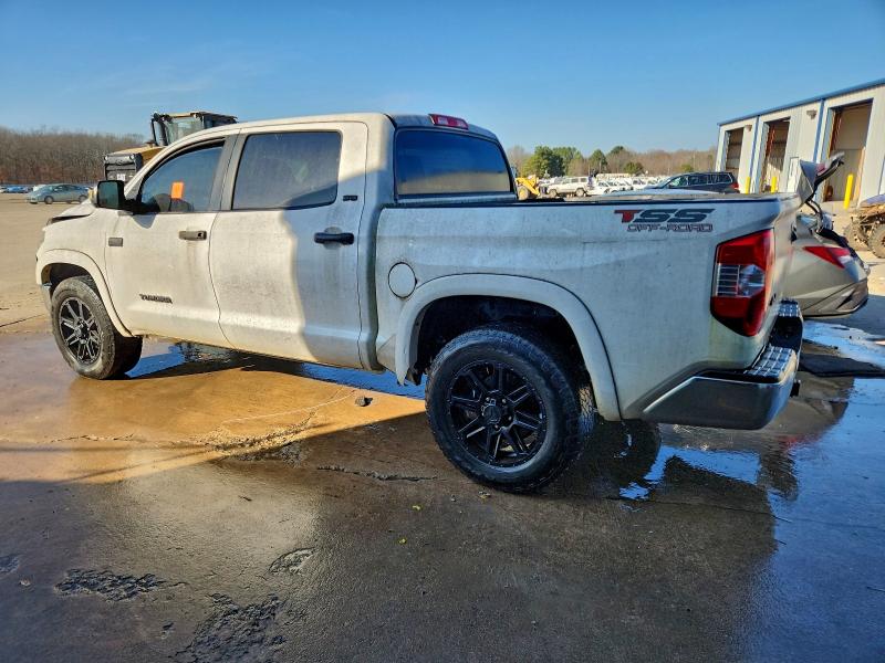 Фото 2 - TOYOTA TUNDRA