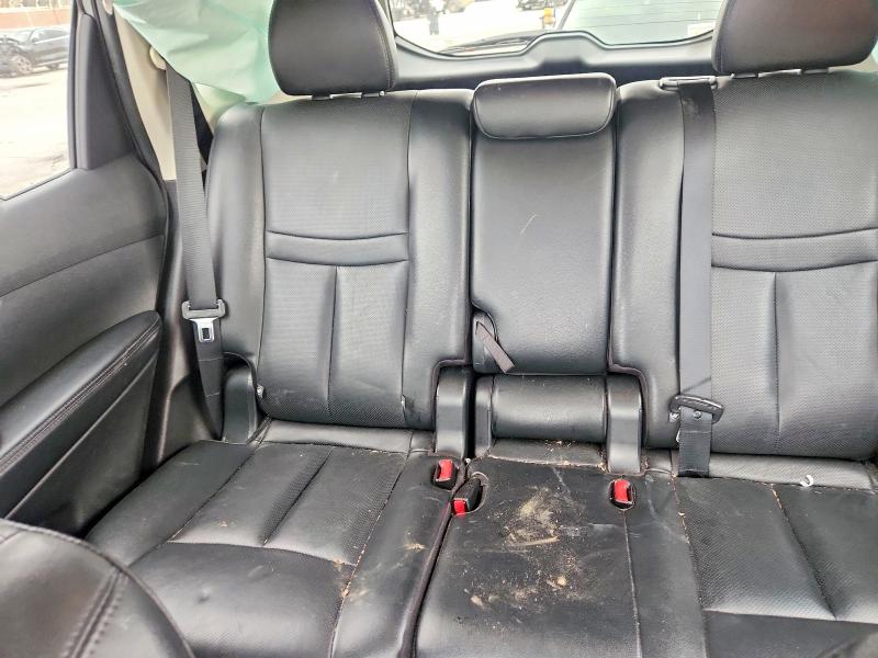 Фото 10 - NISSAN ROGUE