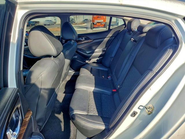 Фото 10 - NISSAN MAXIMA