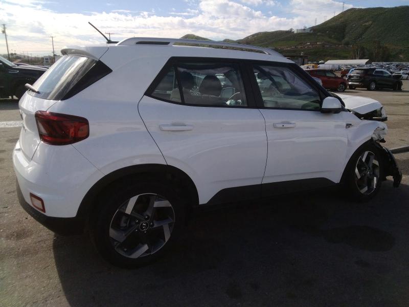 Фото 3 - HYUNDAI VENUE