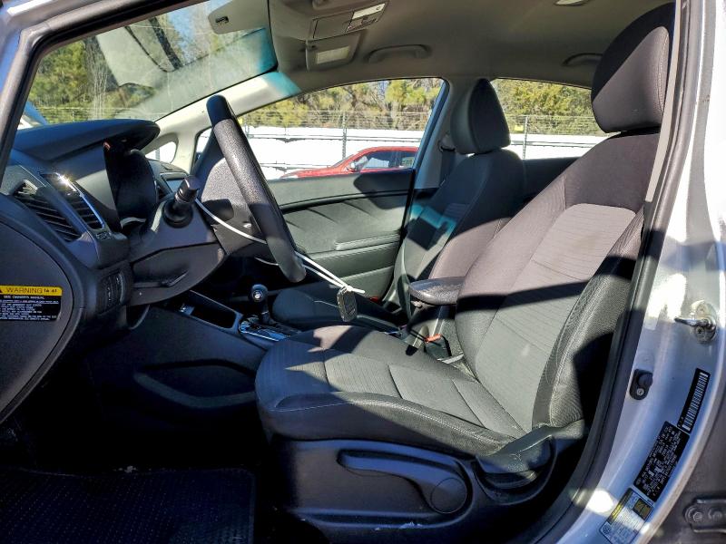 Фото 7 - KIA FORTE