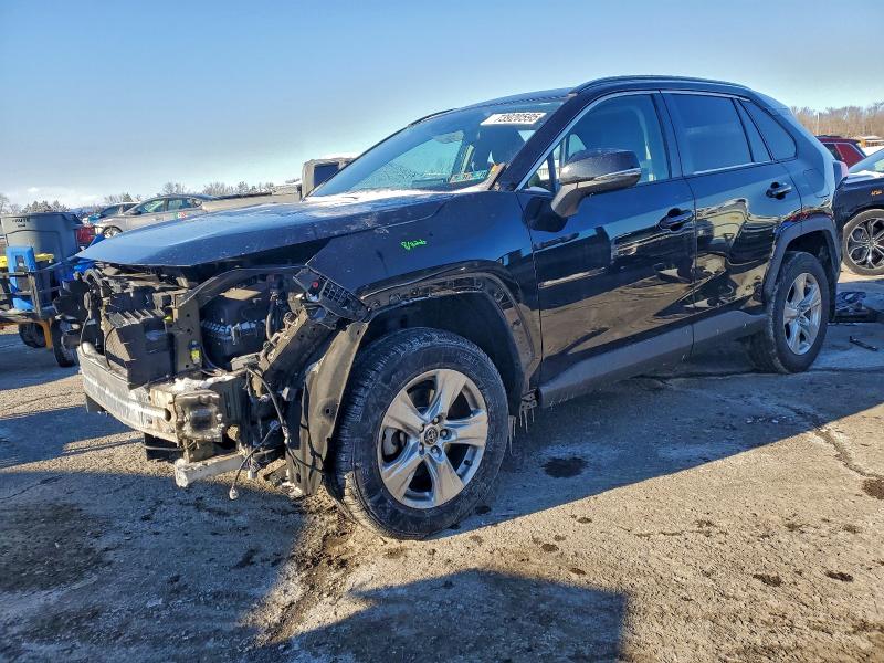 Фото 1 - TOYOTA RAV4