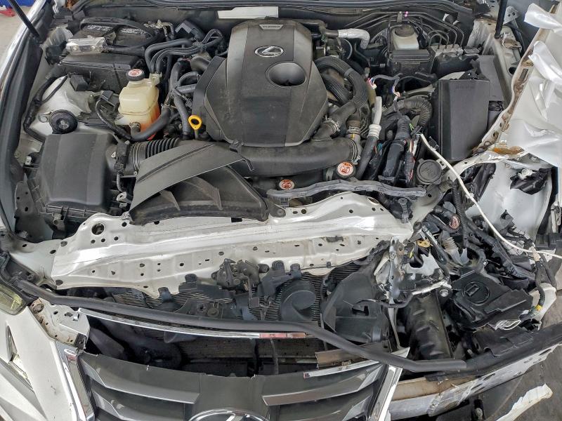 Фото 11 - LEXUS IS