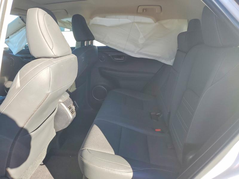 Фото 11 - LEXUS NX