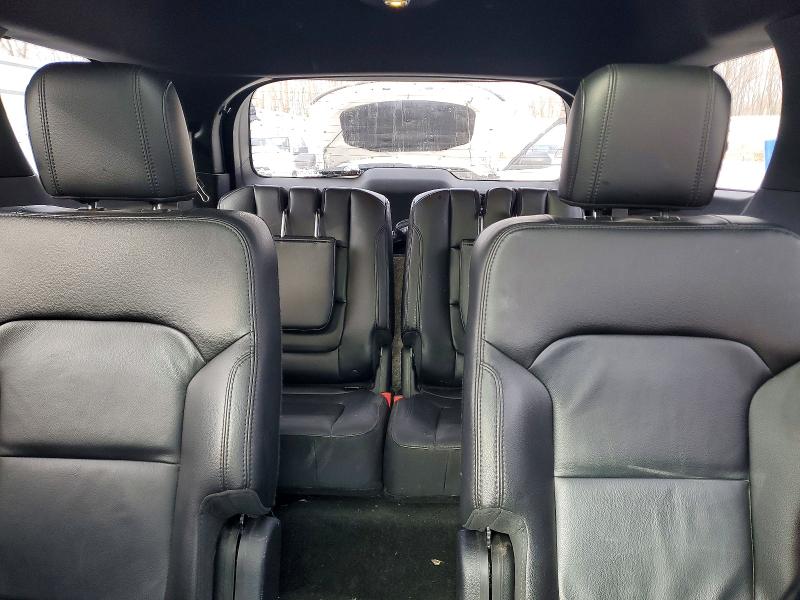 Фото 10 - FORD EXPLORER