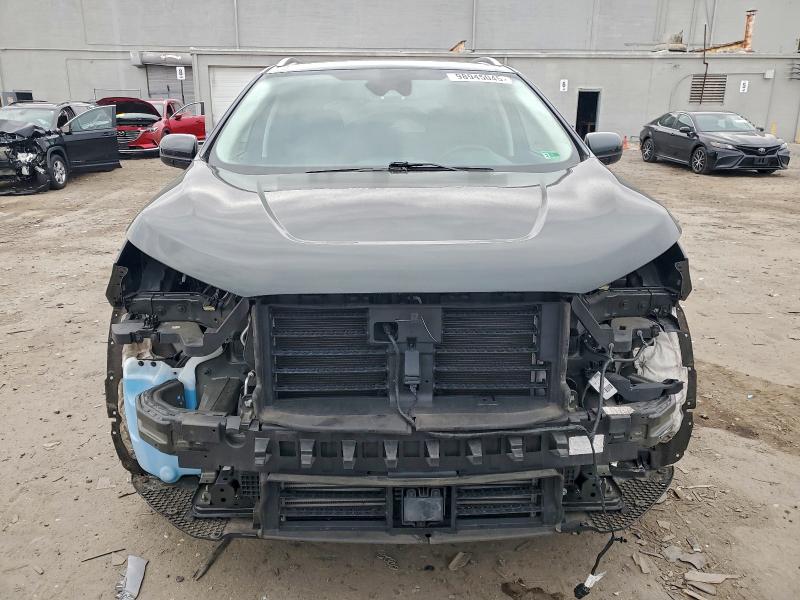 Фото 5 - FORD EDGE