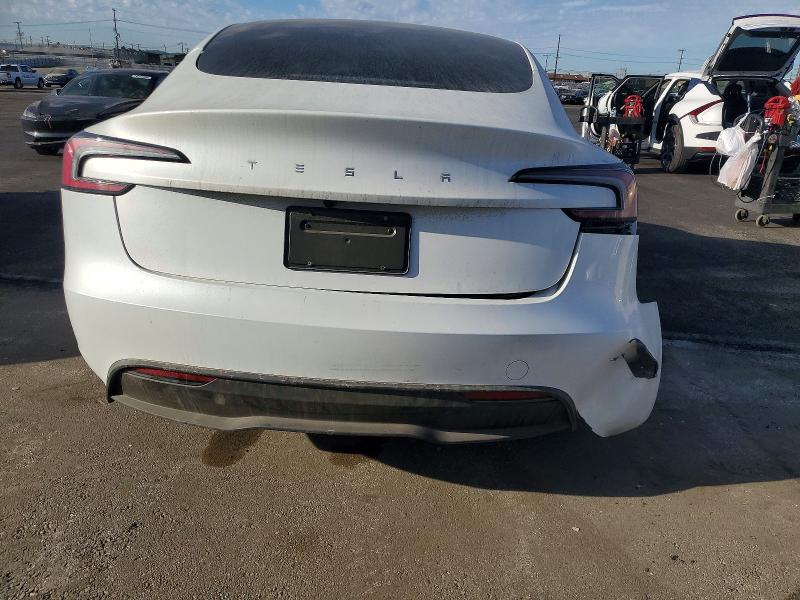 Фото 6 - TESLA MODEL 3