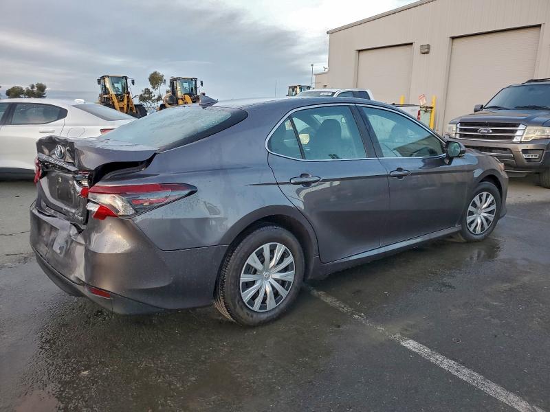 Фото 3 - TOYOTA CAMRY