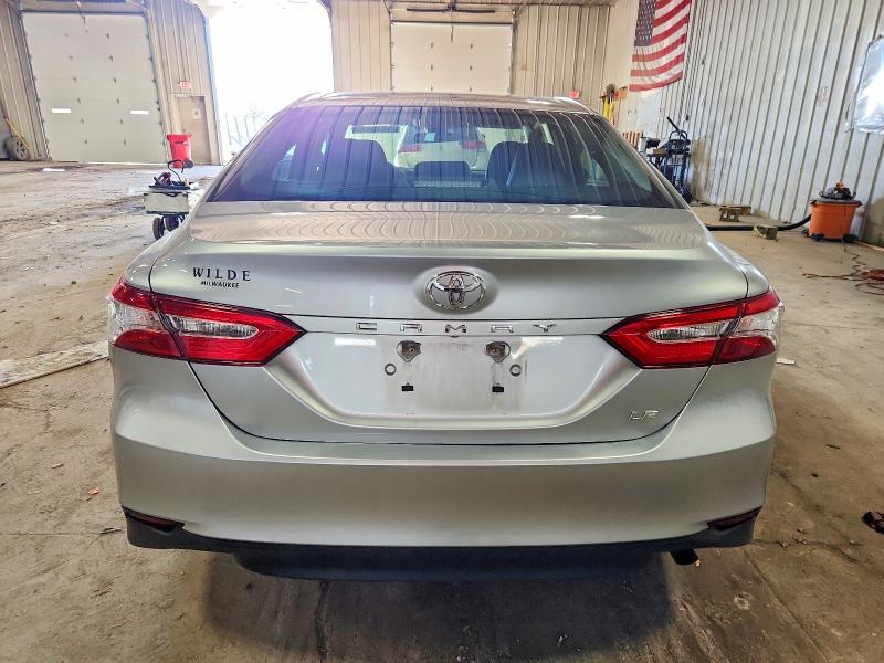 Фото 6 - TOYOTA CAMRY