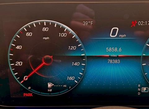 Фото 10 - MERCEDES-BENZ E-CLASS