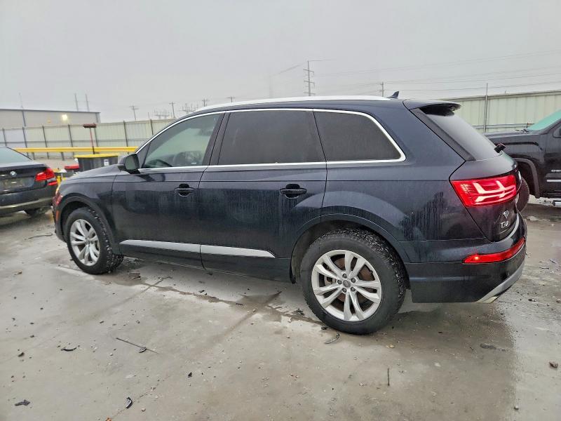 Фото 2 - AUDI Q7