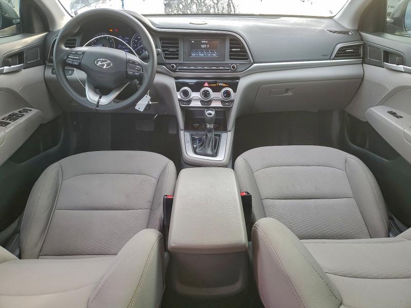 Фото 8 - HYUNDAI ELANTRA