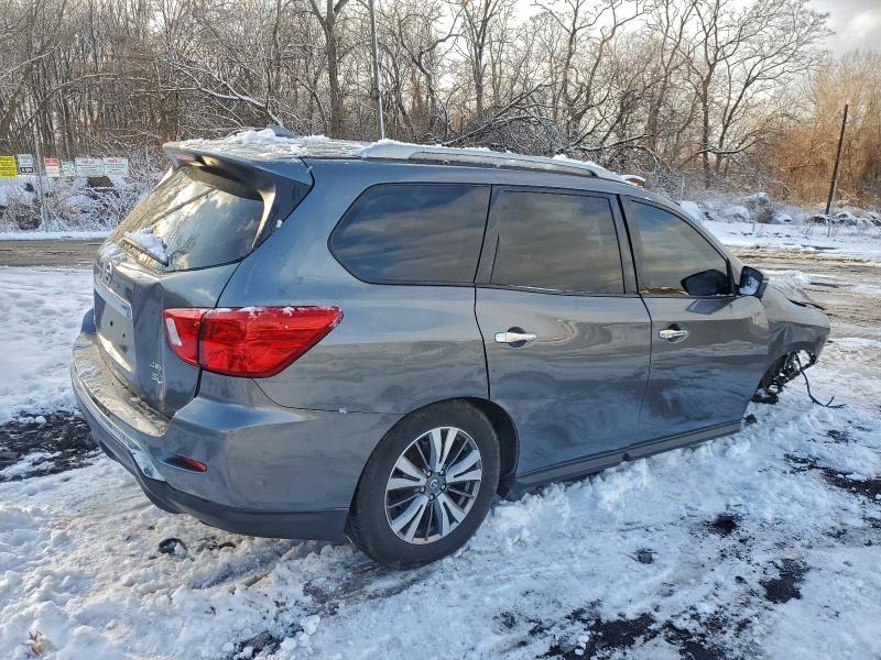 Фото 3 - NISSAN PATHFINDER