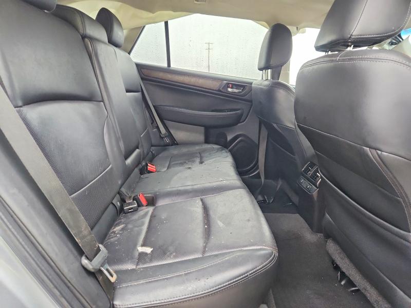 Фото 10 - SUBARU OUTBACK