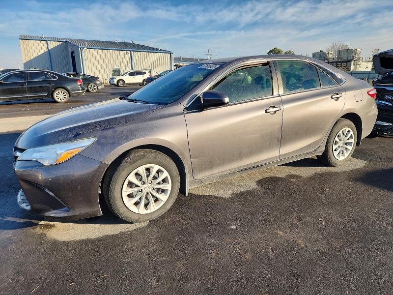 Фото 1 - TOYOTA CAMRY