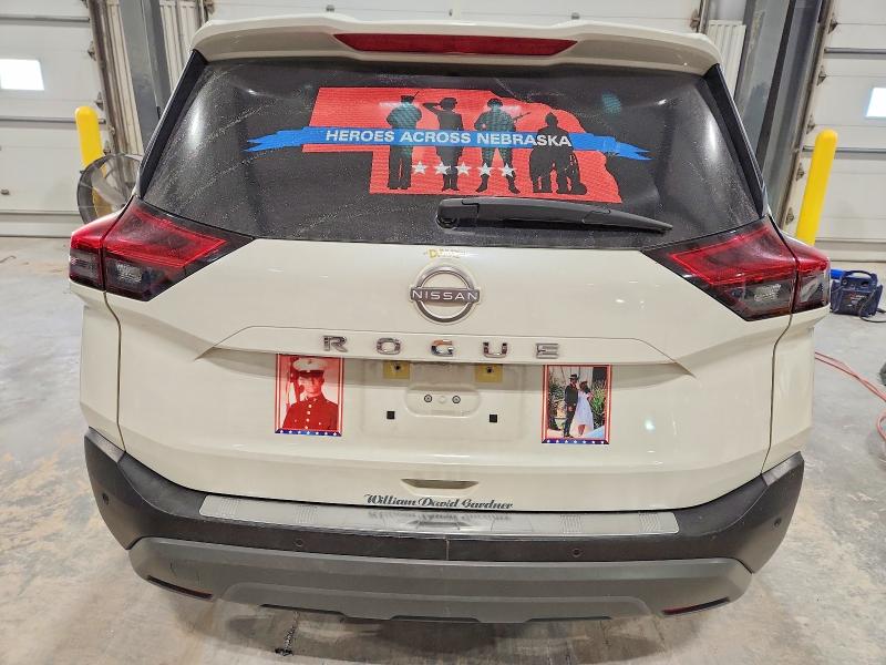 Фото 6 - NISSAN ROGUE