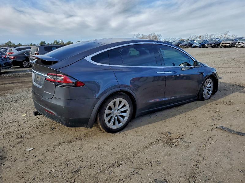 Фото 3 - TESLA MODEL X