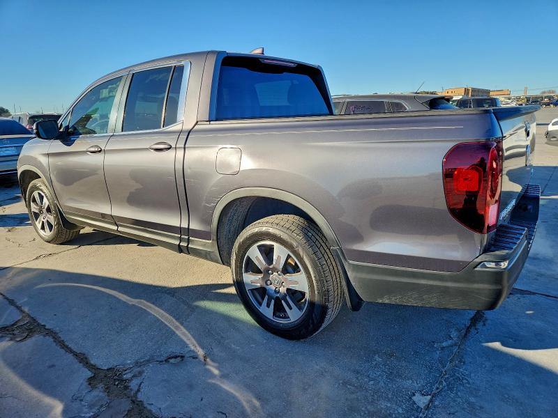 Фото 2 - HONDA RIDGELINE