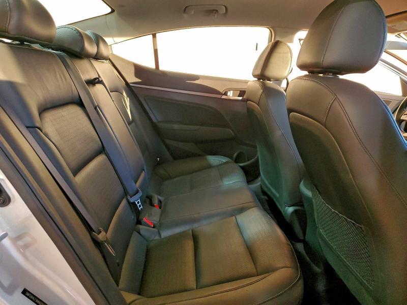 Фото 10 - HYUNDAI ELANTRA