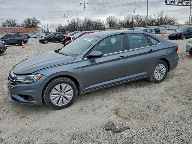 Фото 1 - VOLKSWAGEN JETTA