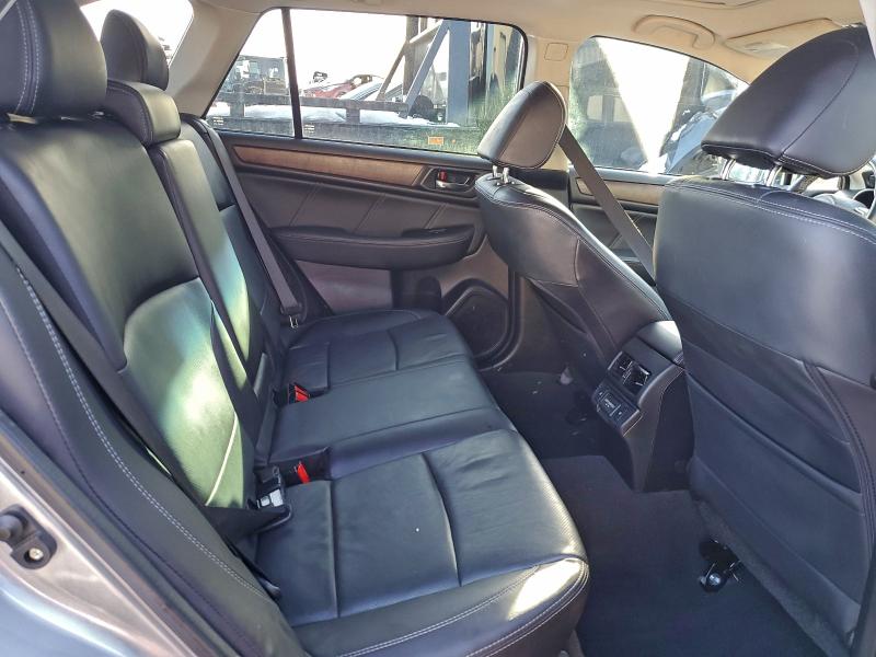 Фото 10 - SUBARU OUTBACK